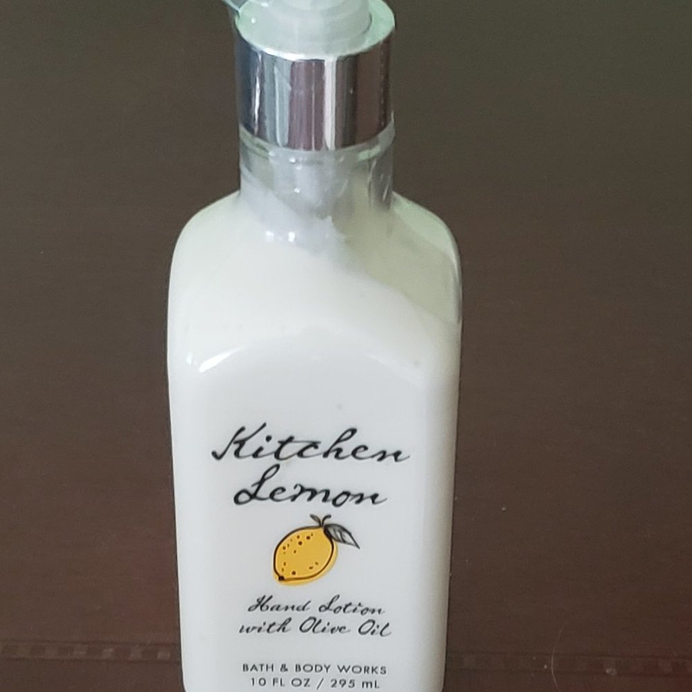 Bath & Body Works Kitchen Lemon Hand Lotion